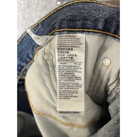 Levis 505 Jeans Mens Size 42x29 Straight Leg Blue Denim Cotton Pockets - Picture 3 of 10